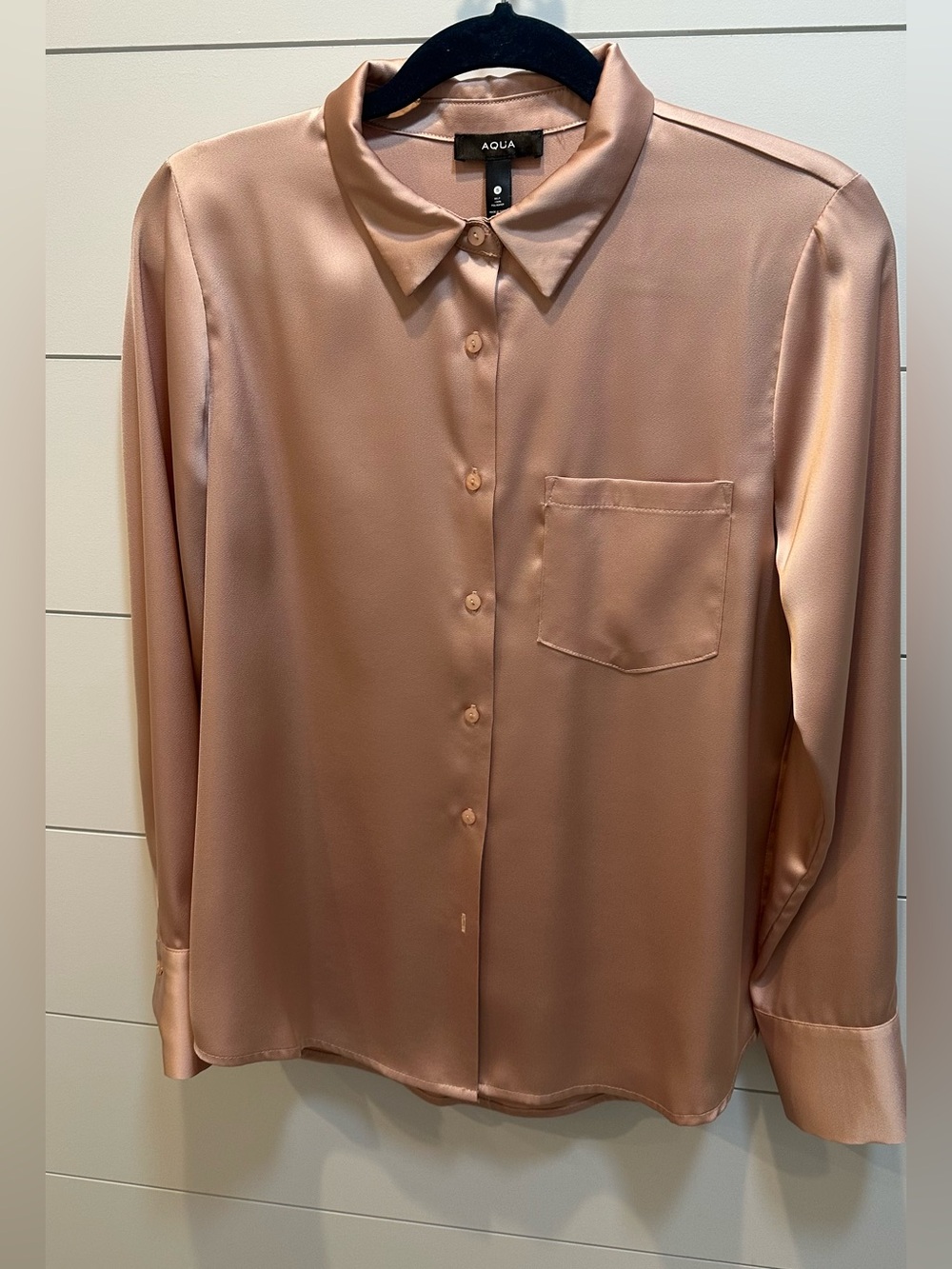 Aqua women’s Satin Button-Down Shirt in Rose Gold ..pristine condition size sm… - Picture 2 of 6
